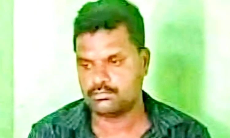 பட்டா மாறுதலுக்கு ஆறாயிரம் லஞ்சம் பெற்ற VAO கைது!