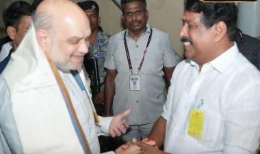 ஆசிரியா்கள், அரசு ஊழியா்களுக்கான ஓய்வூதிய அறிவிப்பு என்பது திமுகவின் ஏமாற்று வேலை என தமிழக பாஜக தலைவா் நயினாா் நாகேந்திரன் தெரிவித்தாா்.