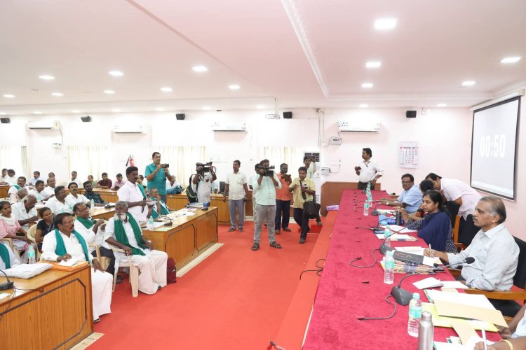 புதுக்கோட்டை மாவட்ட ஆட்சியர் அலுவலகத்தில் விவசாயிகள் குறைதீர்க்கும் நாள் கூட்டம் நடைபெற்றது..